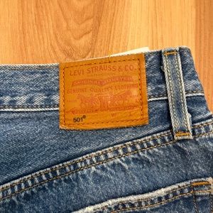 Levi’s 501 dark wash denim jeans